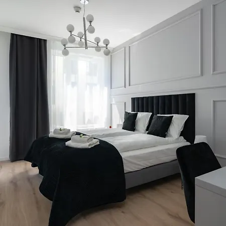 Symphony Modern Tower By Ina 3* Gdynia