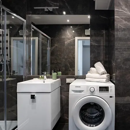 Symphony Modern Tower 3* グディニャ