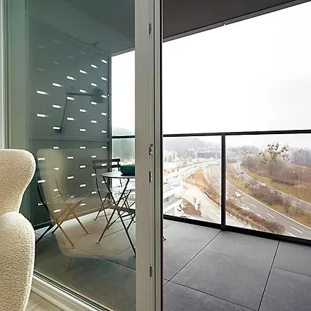 Symphony Modern Tower By Ina 3* 그디니아