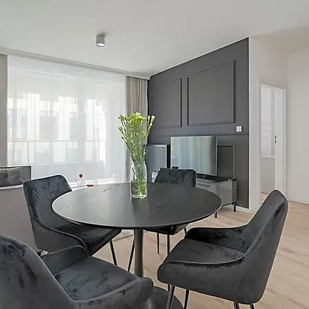Symphony Modern Tower By Ina Aparthotel