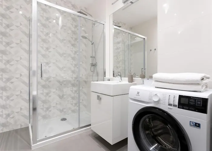 Symphony Modern Tower 公寓式酒店 格丁尼亚