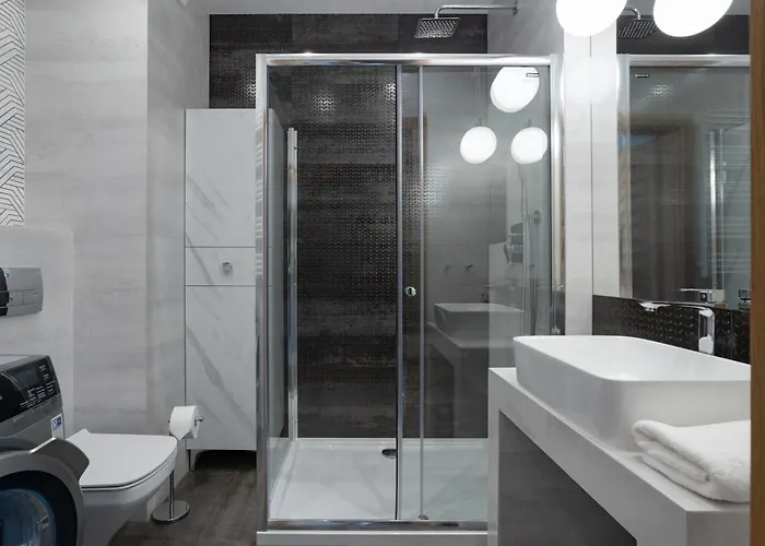 Symphony Modern Tower 3* 格丁尼亚