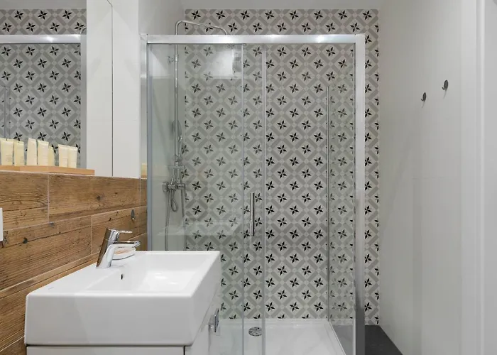 Symphony Modern Tower